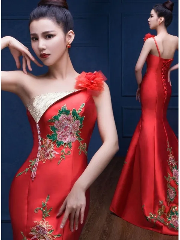 Abito da Sera elegante a Sirena rosso con ricami di rose e paillettes dorate