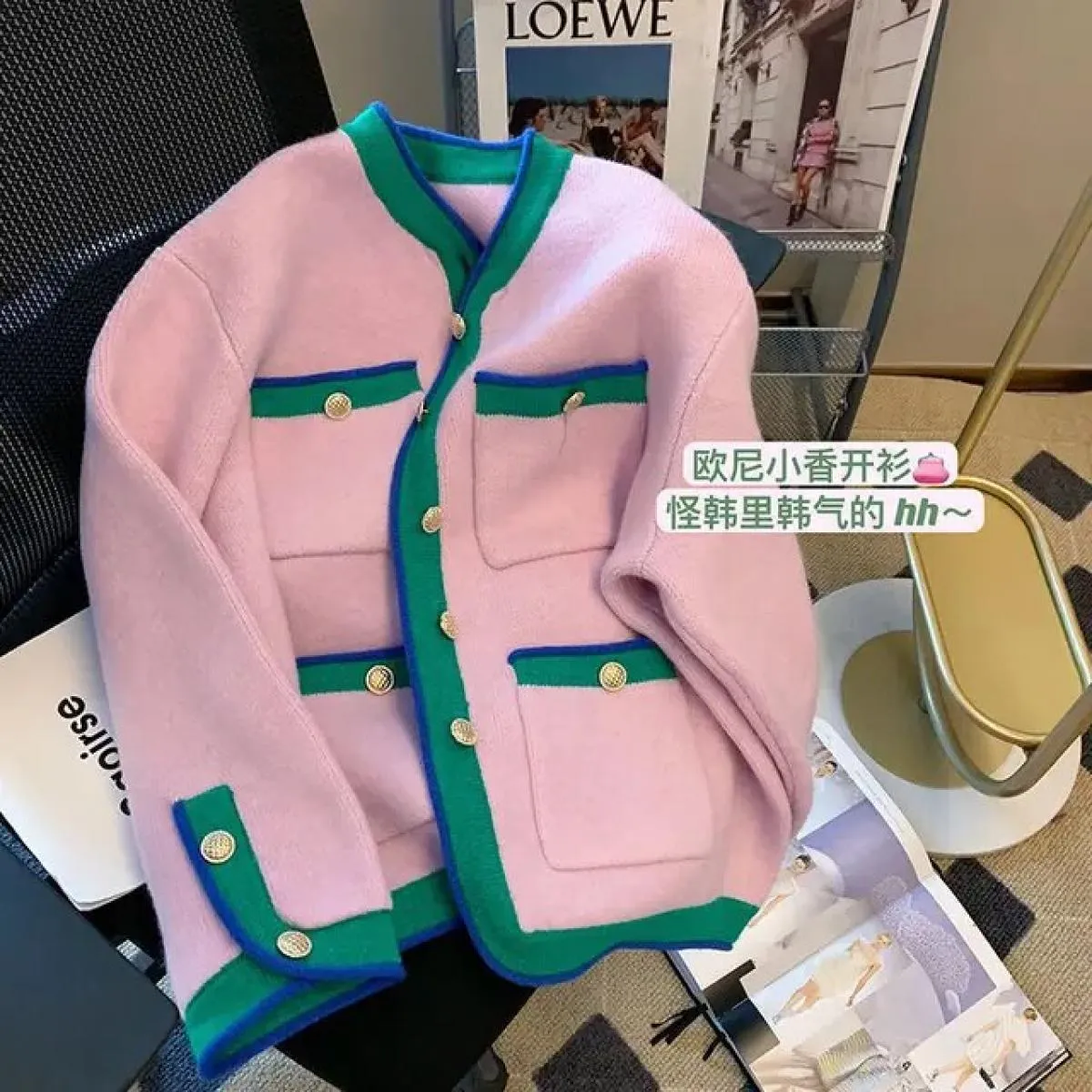 Cardigan lavorato a maglia con scollo a V con colletto da donna Autunno Inverno 2022 Nuovo design senso di nicchia maglione spes