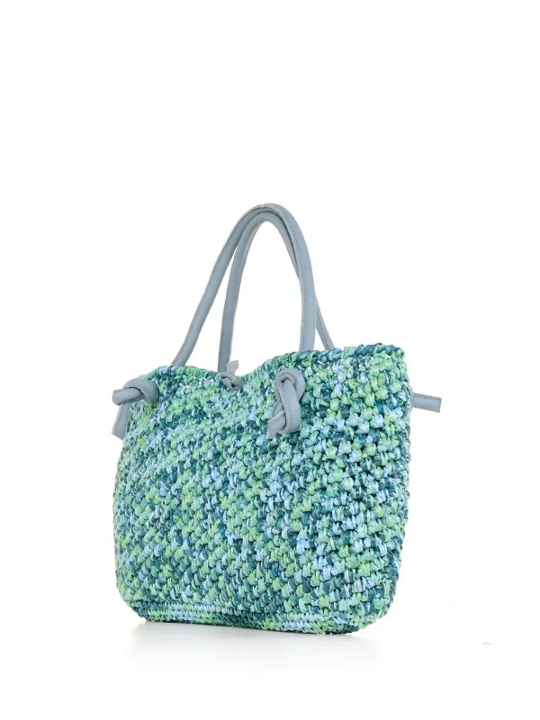 Shopping in crochet raffia