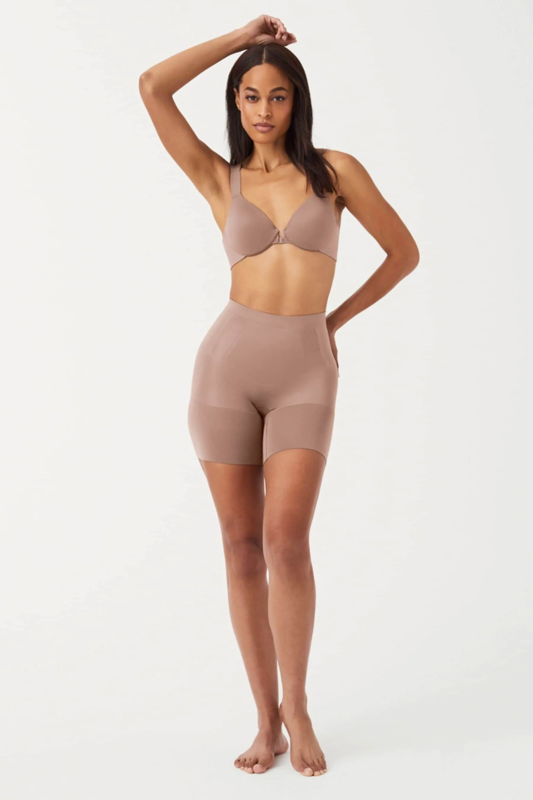 SPANX® - Oncore - Shorts a metà coscia effetto contenitivo elevato