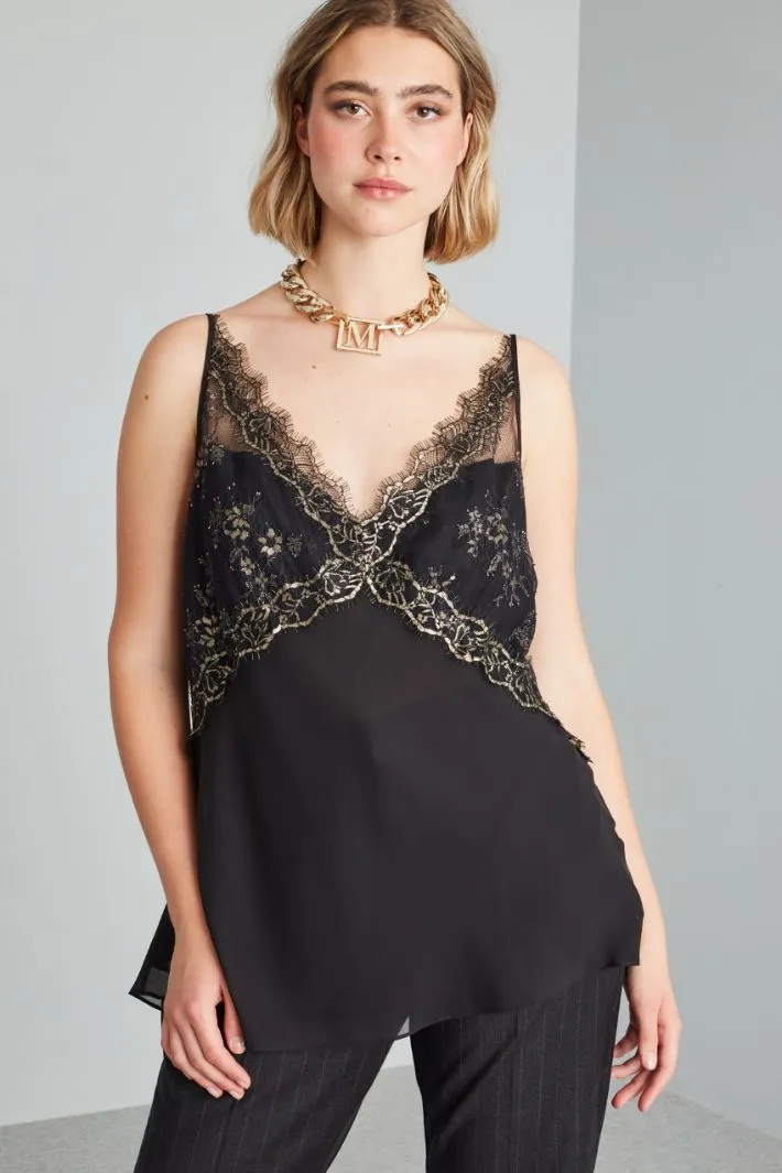 Top in georgette e pizzo